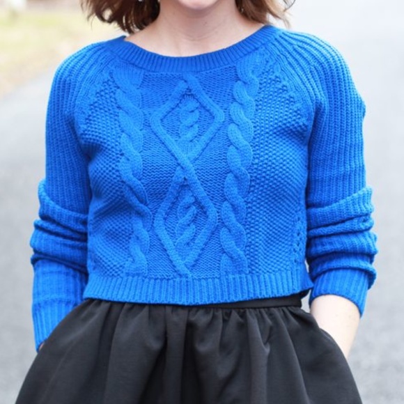 Express blue cropped cable knit sweater - Picture 1 of 5